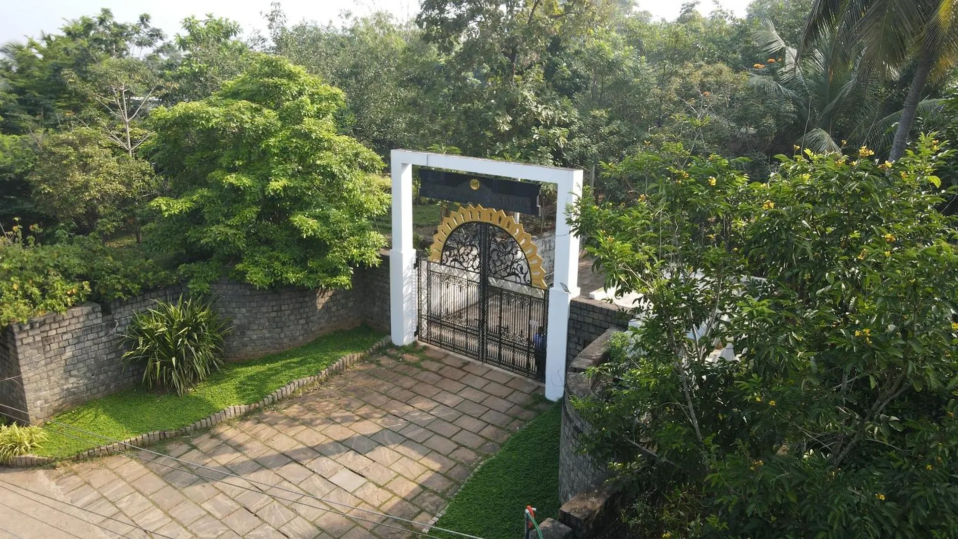 Hortus Malabaricus Resort Cheruthuruthi