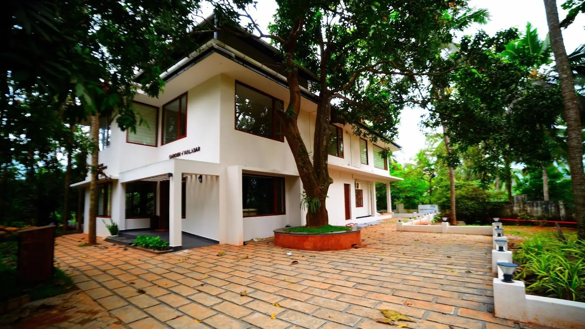 Hortus Malabaricus Resort Cheruthuruthi