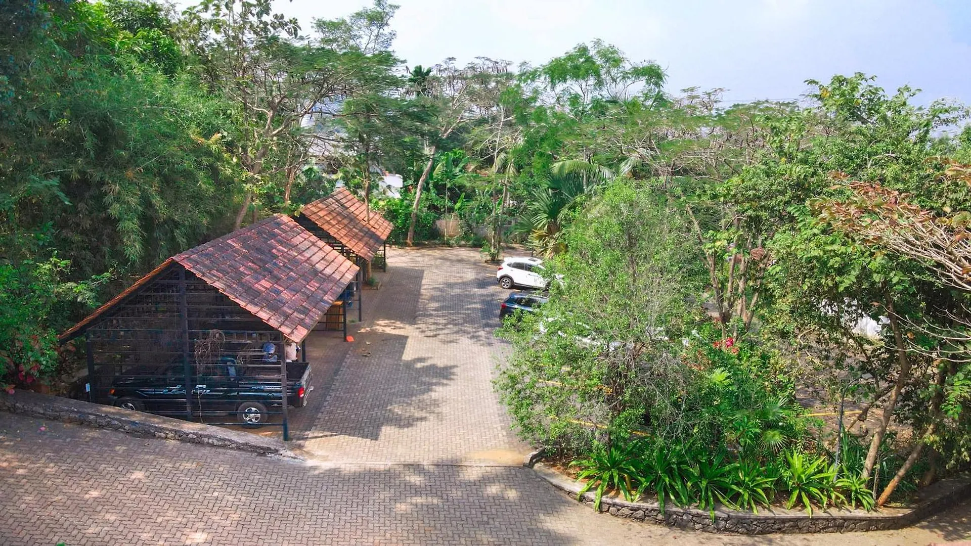 Hortus Malabaricus Resort Cheruthuruthi